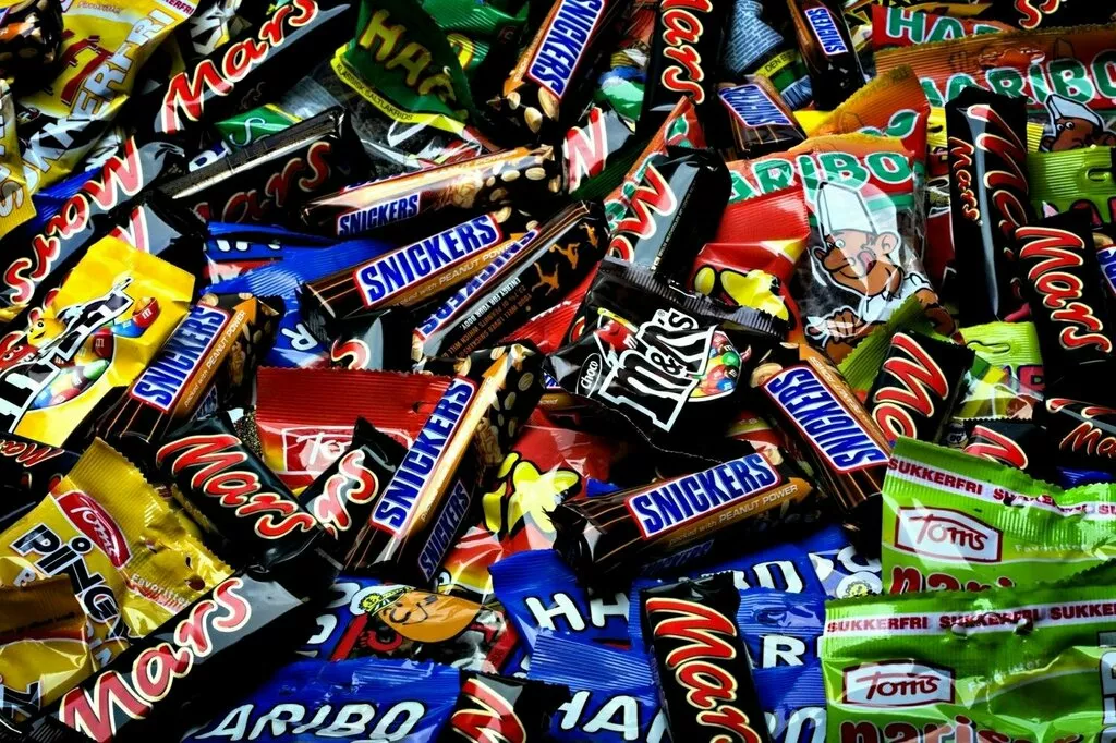 фотография продукта Просрок конфет, печенья, вафель, шоколад